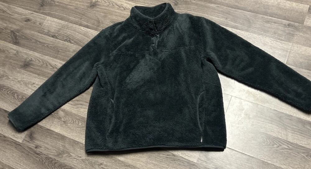 Women’s XL Eddie Bauer Furry Pullover Black